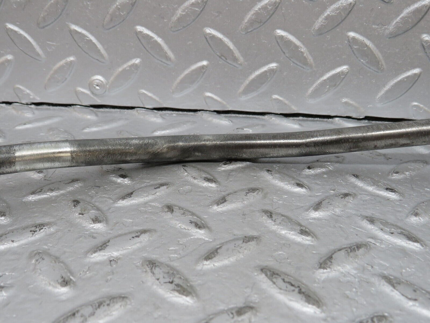 36308 Mercedes-Benz W126 420SE Oil Pipe Line