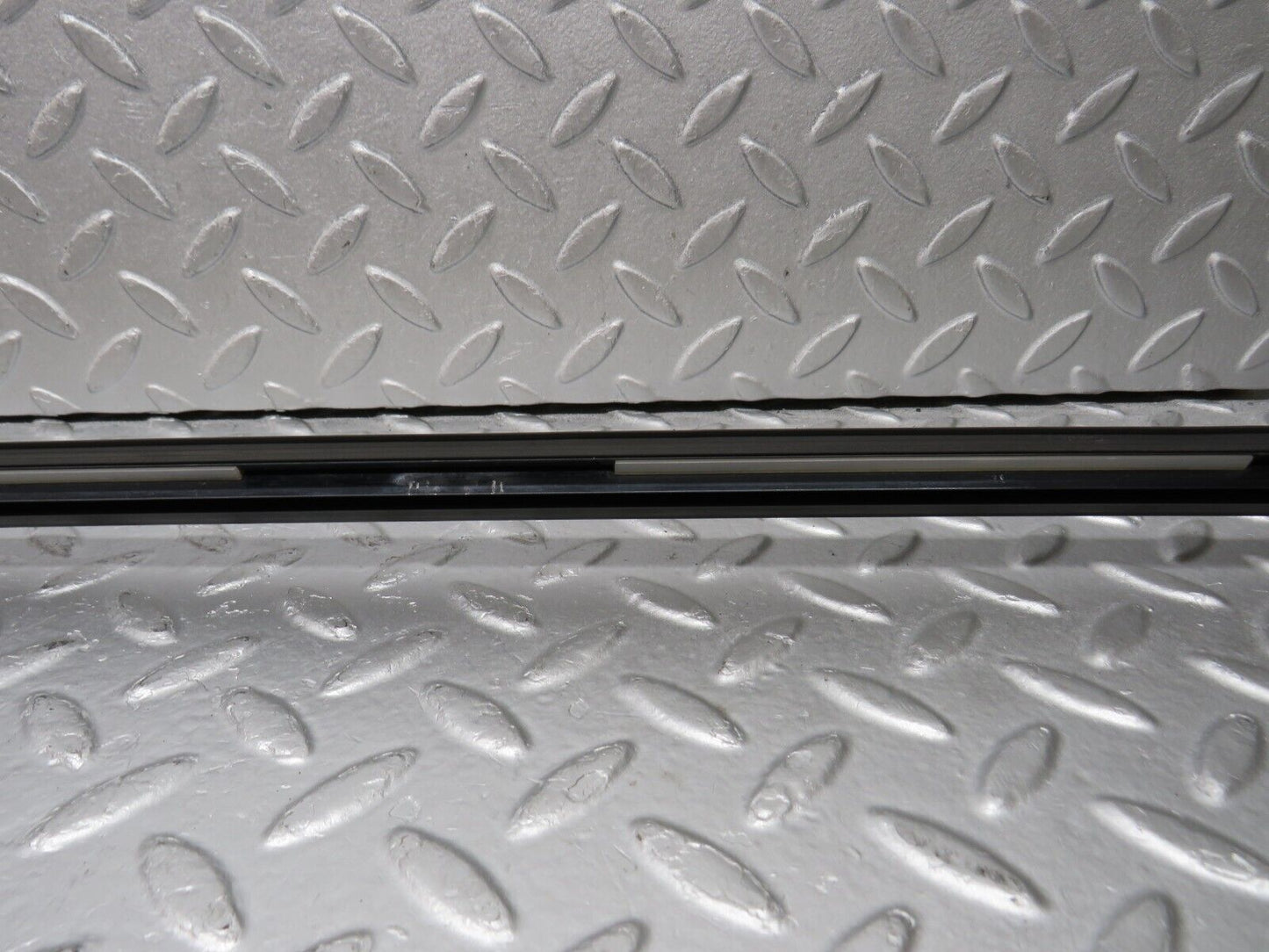 39052 Mercedes-Benz W201 190E Left Side Roof Trim Moulding 2016980598