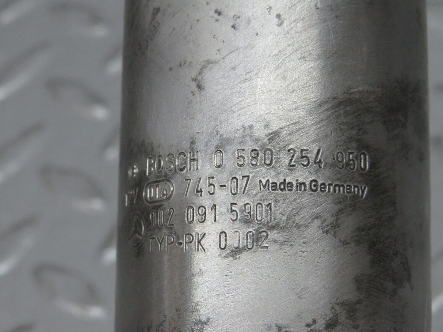 32492 Mercedes-Benz S124 300TE Wagon Fuel Pump Bosch 0020915901 0580254950