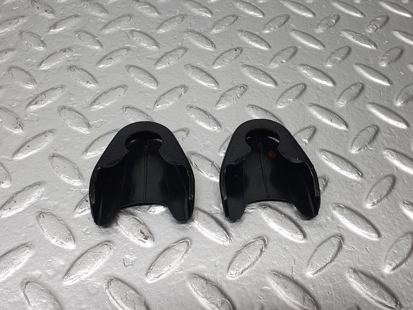 40768 Mercedes-Benz W123 300D Seat Belt Plastic Cap 0008680430