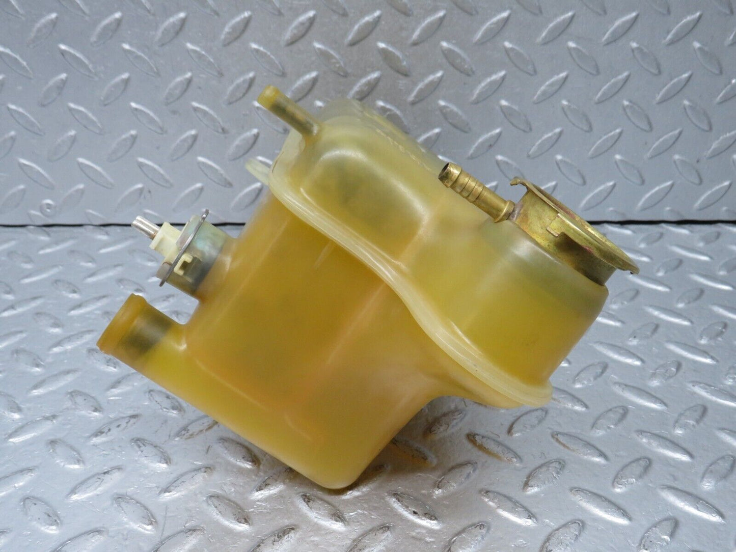 39041 Mercedes-Benz W201 190E Coolant Reservoir Tank No Cap 1245000649