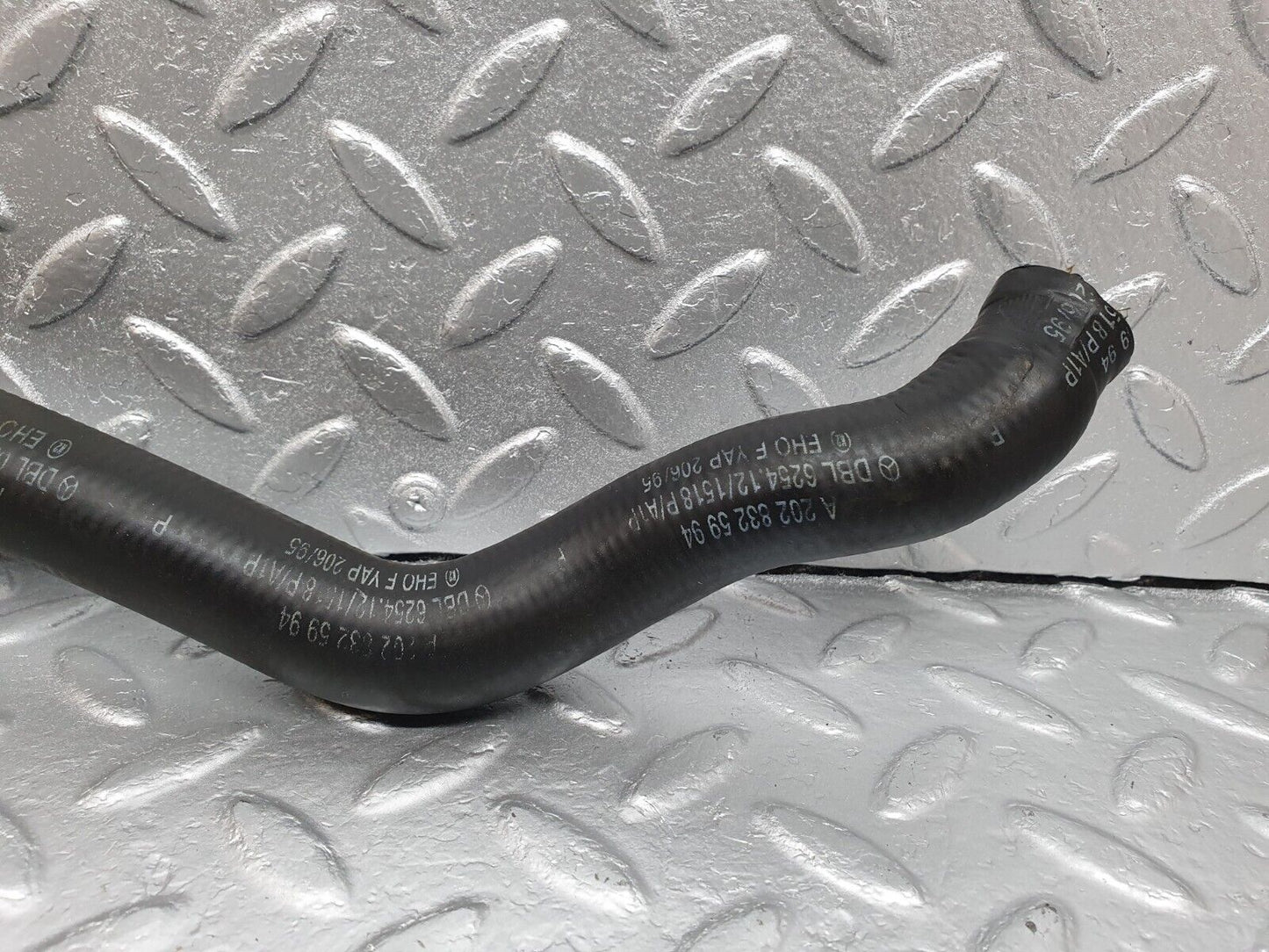 42067 Mercedes-Benz W202 C200 Heater Hose Pipe 2028325994 2028325894 2028325794