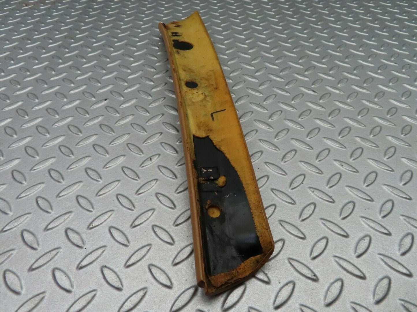 5671 Mercedes-Benz W123 200 A Pillar Cover Left Side