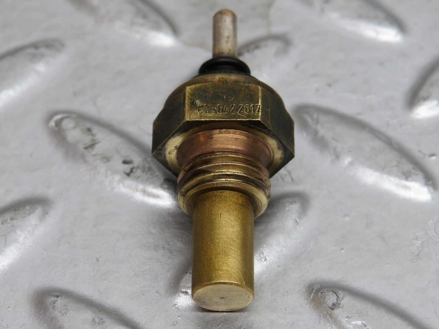 29174 Mercedes-Benz C124 320CE Coolant Temperature Sensor 0055422617