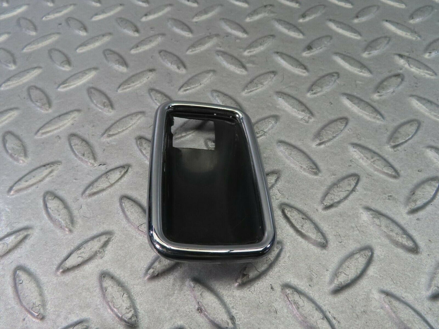 8662 Mercedes-Benz W108 Chrome Frame For Door Opener Left 1087660511