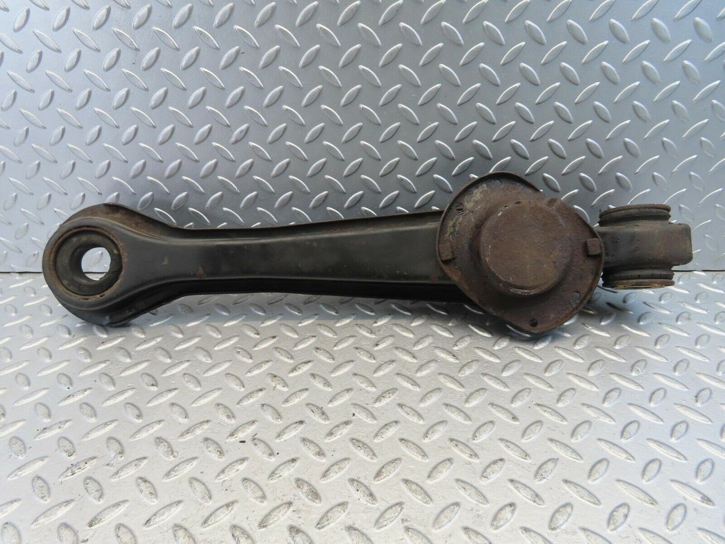11627 Mercedes-Benz W108 280SE Rear Right Axle Spring Coil Mount