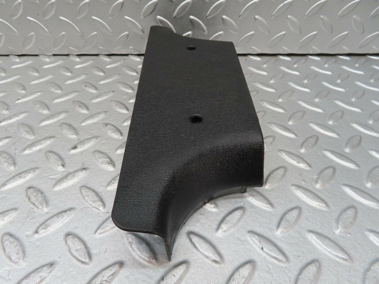 14643 Mercedes-Benz W201 190E B Pillar Bottom Cover Right Side 2016920222