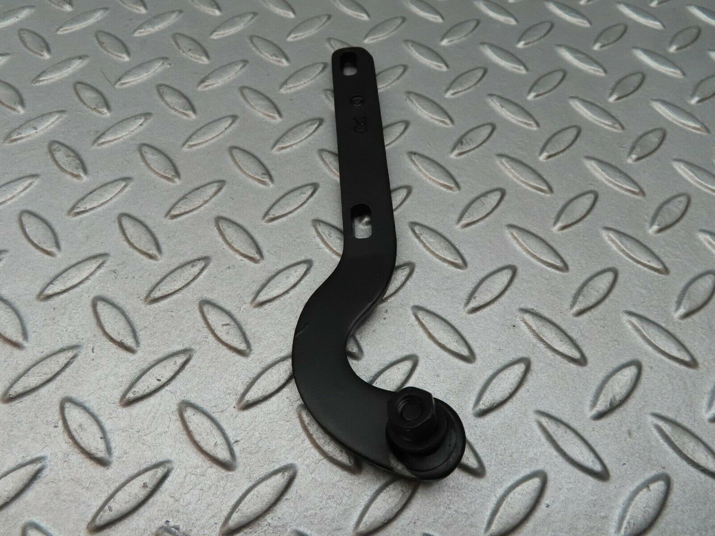 3625 Mercedes-Benz W115 220D Right Bonnet Hinge Support