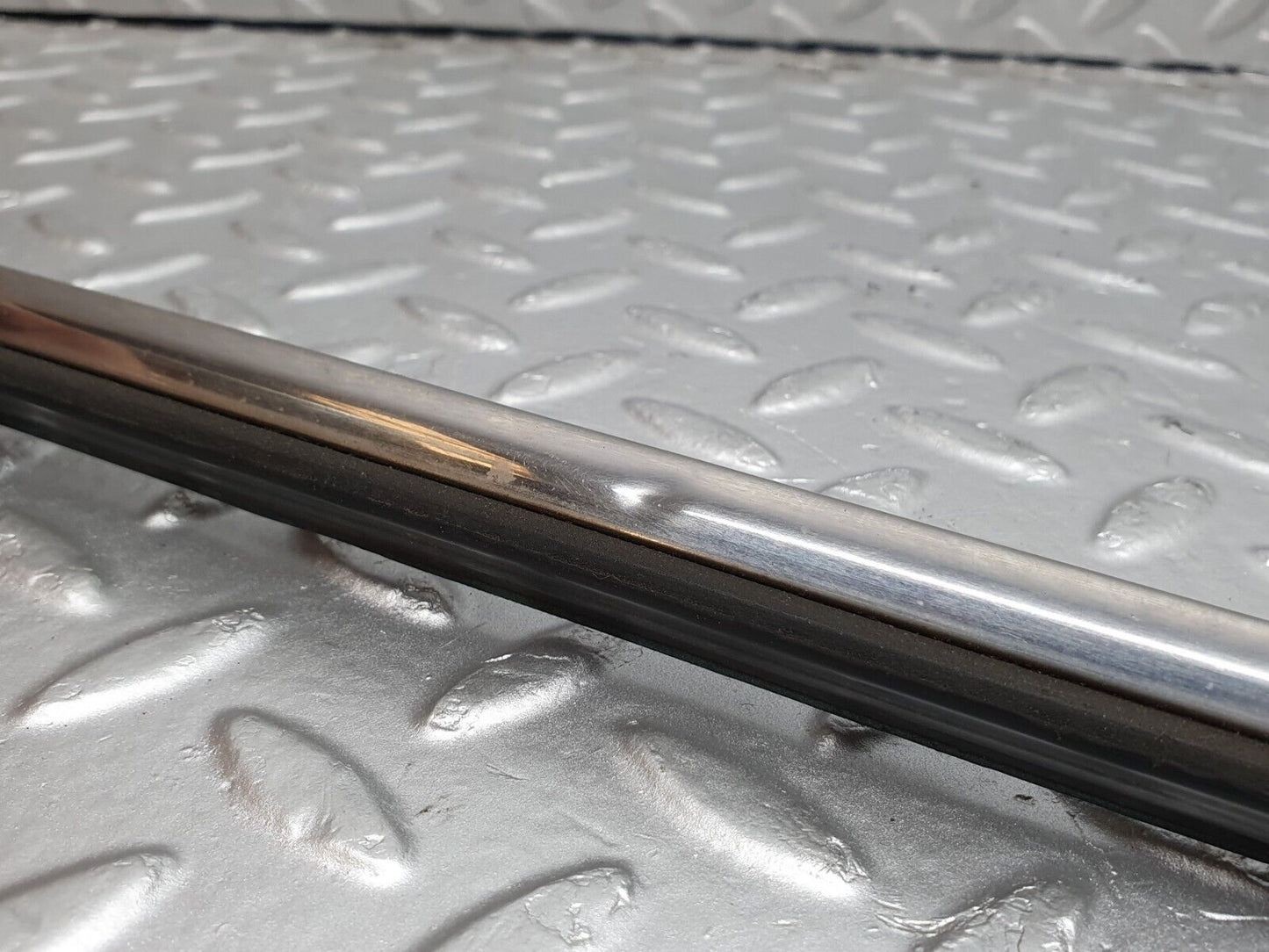 43458 Mercedes-Benz W108 280SE Rear Left Door Centre Moulding Trim