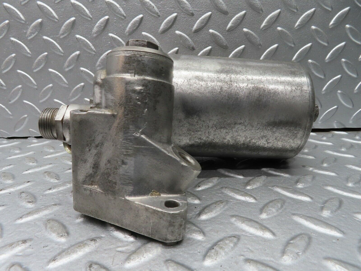 20418 Mercedes-Benz W114 280CE Coupe Oil Filter Housing 1101800010