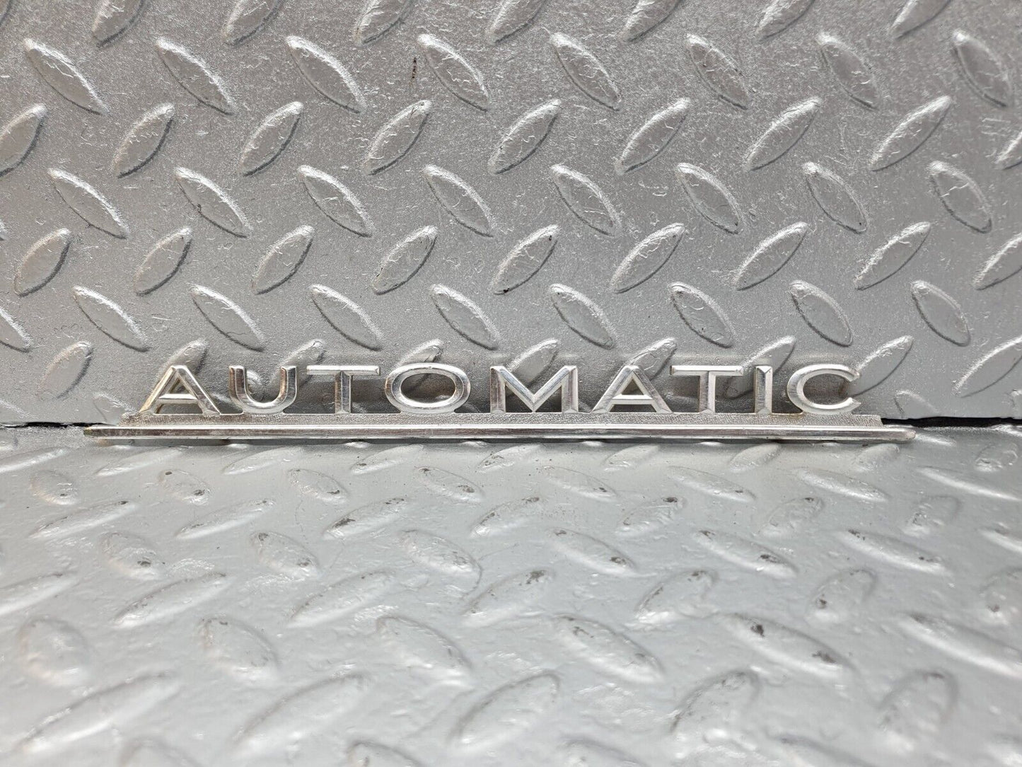 43183 Mercedes-Benz W108 280SE Trunk Badge Emblem Automatic