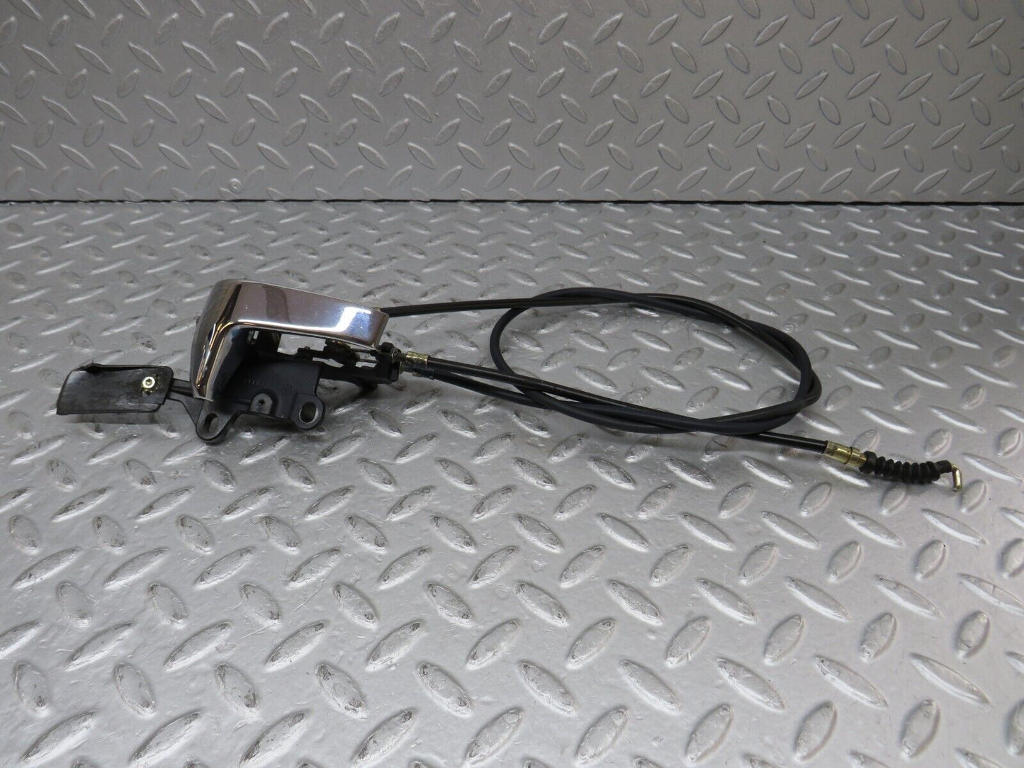 36825 Mercedes-Benz R129 300SL-24 Front Right Seat Release Handle Cable