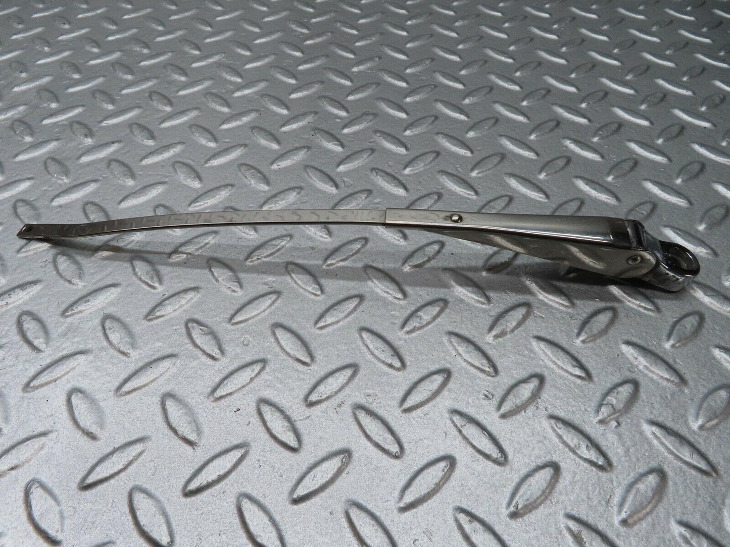 12800 Mercedes-Benz W111 220SE Wiper Arm Right Side