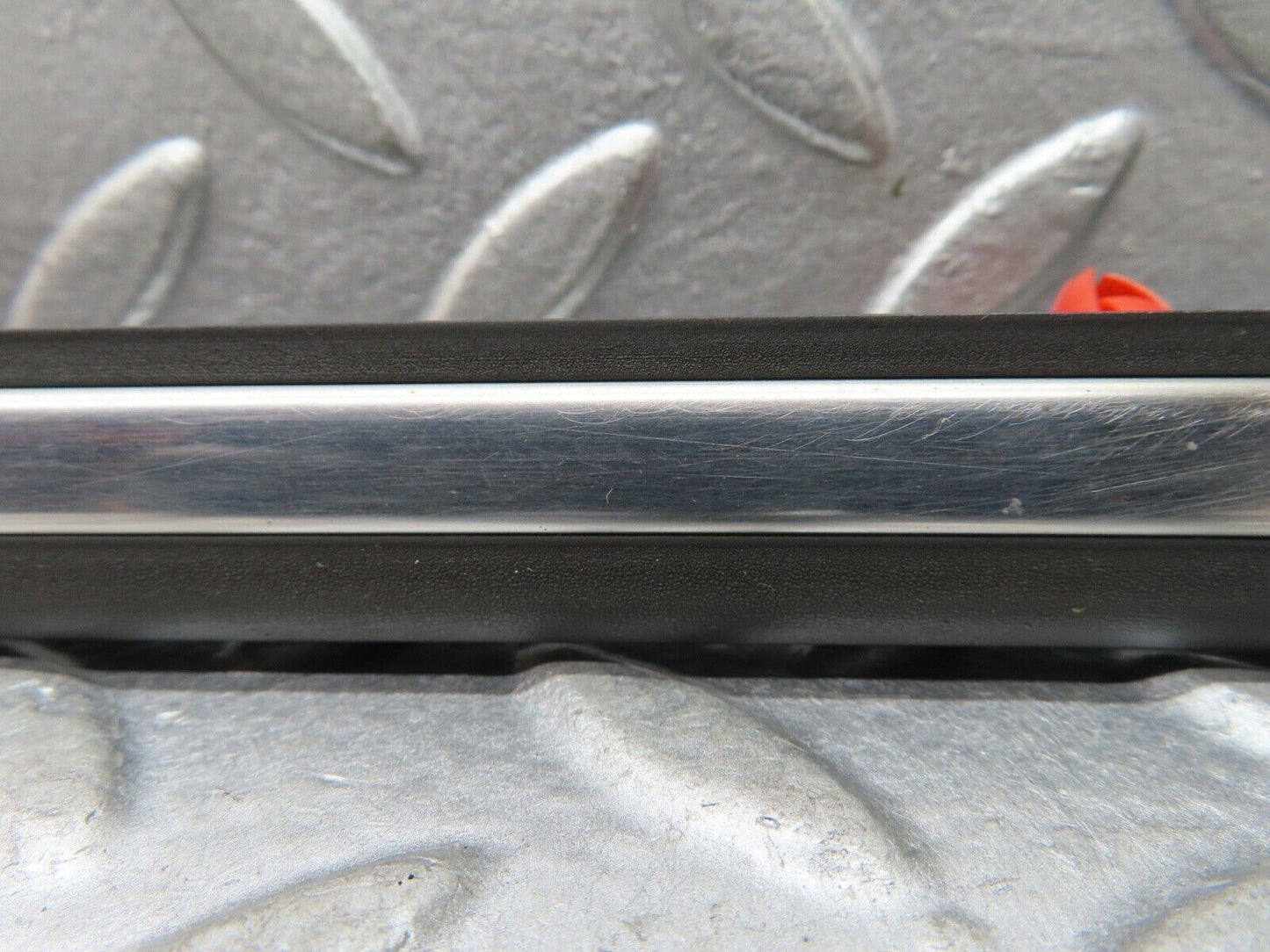 19063 Mercedes-Benz W123 300D Rear Right Door Centre Moulding Trim