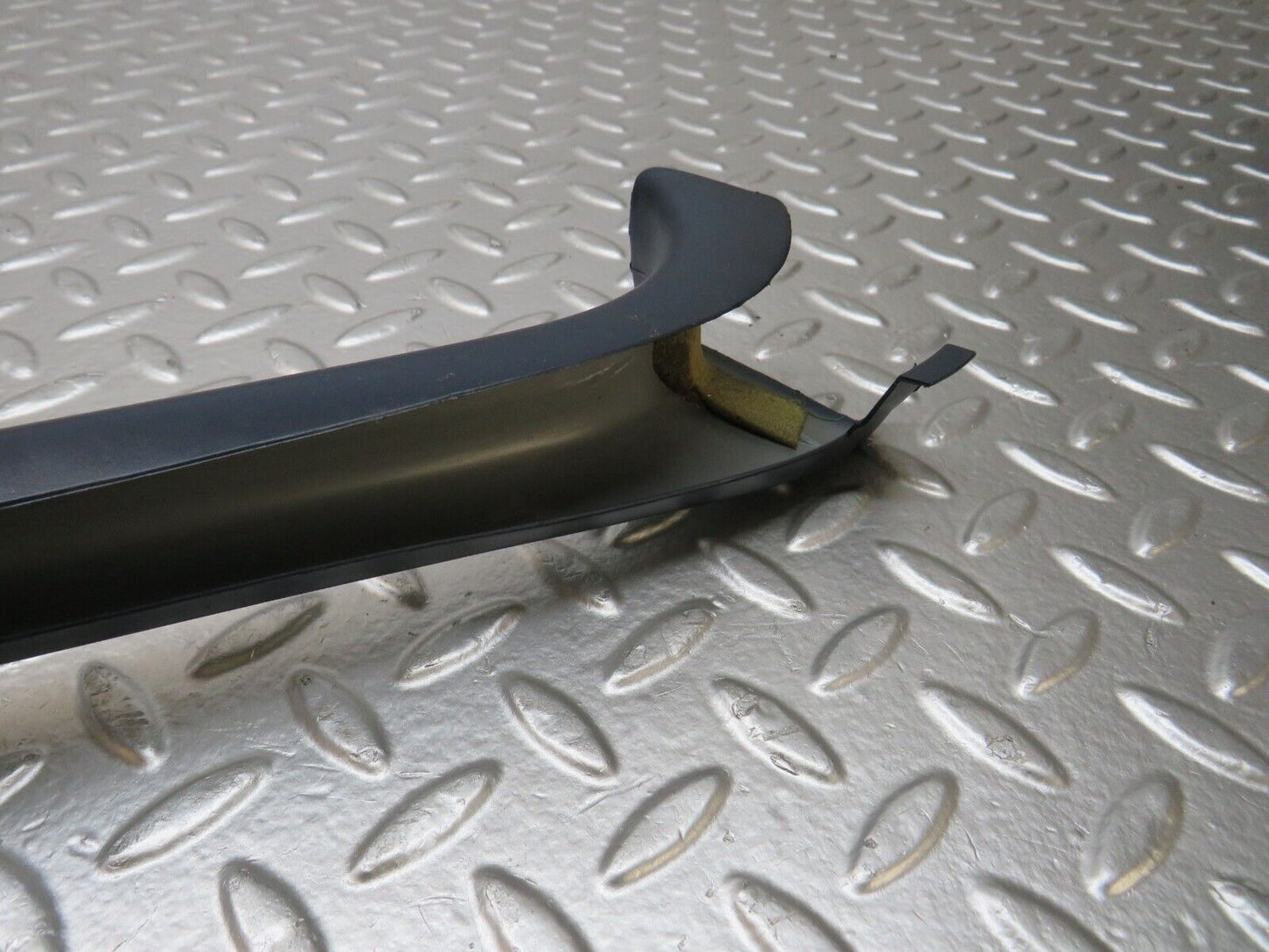 24976 Mercedes-Benz W140 SEL320 LWB Rear Right Door Window Trim 1407304862