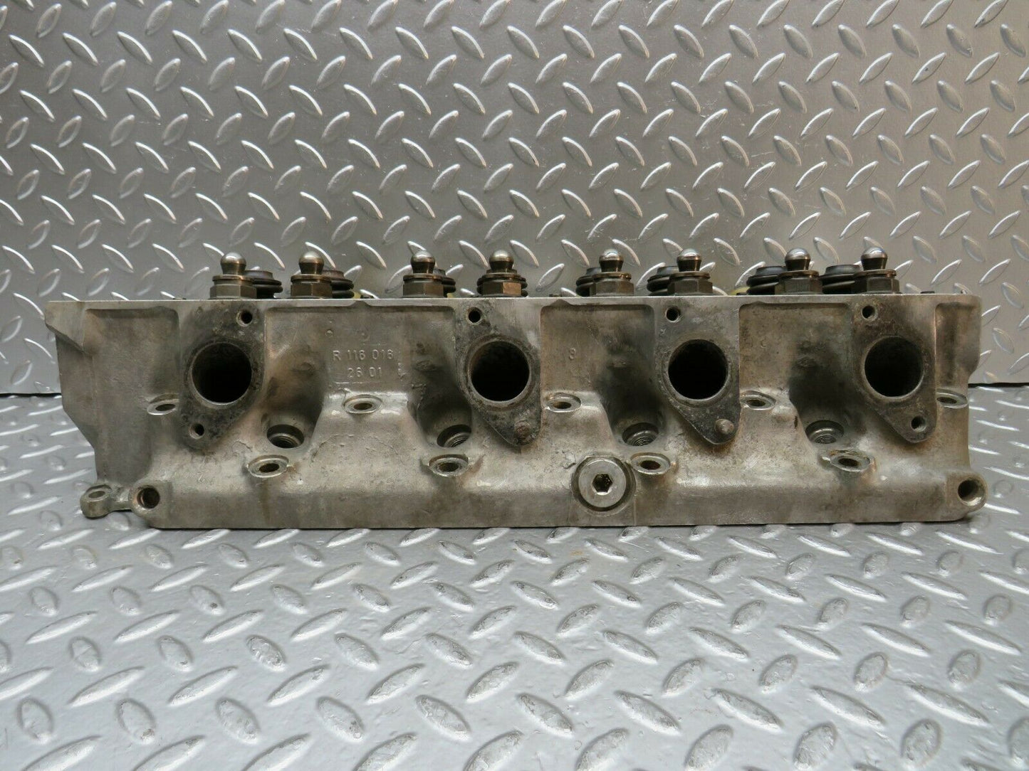22820 Mercedes-Benz C107 450SLC Coupe Cylinder Head Left 1160162601