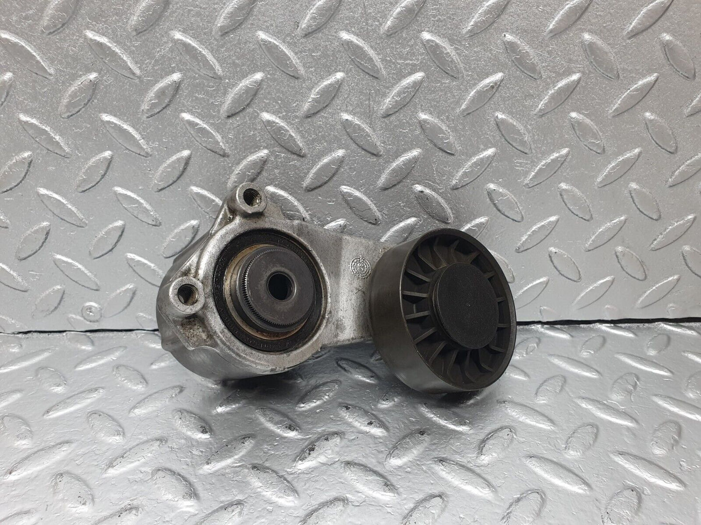 42722 Mercedes-Benz W201 190 Belt Tensioner Pulley 1022023640 6012000970