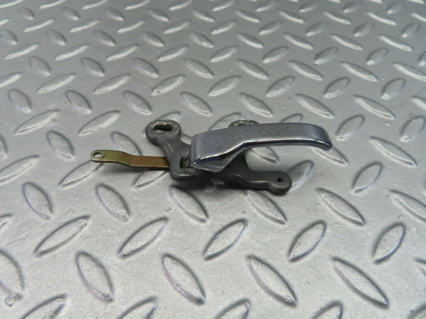 7848 Mercedes-Benz W115 220D Right Interior Door Handle Chrome 1107660419