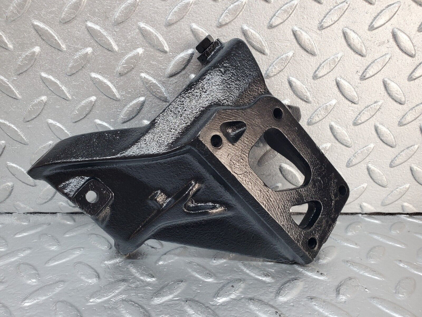 45362 Mercedes-Benz 280E M110.983 Alternator Generator Bracket 1101550435