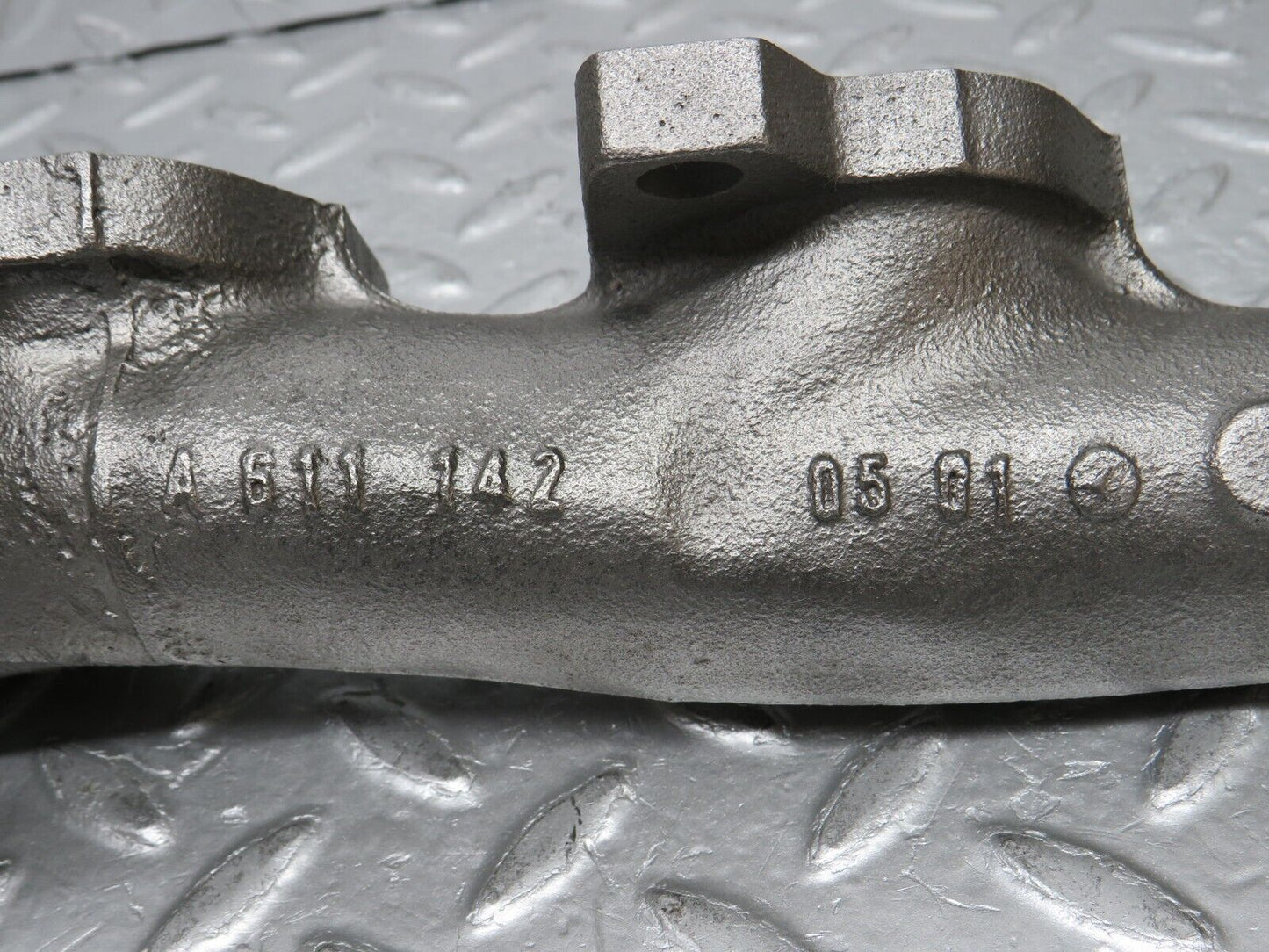32734 Mercedes-Benz W210 OM611 Exhaust Manifold 6111420501