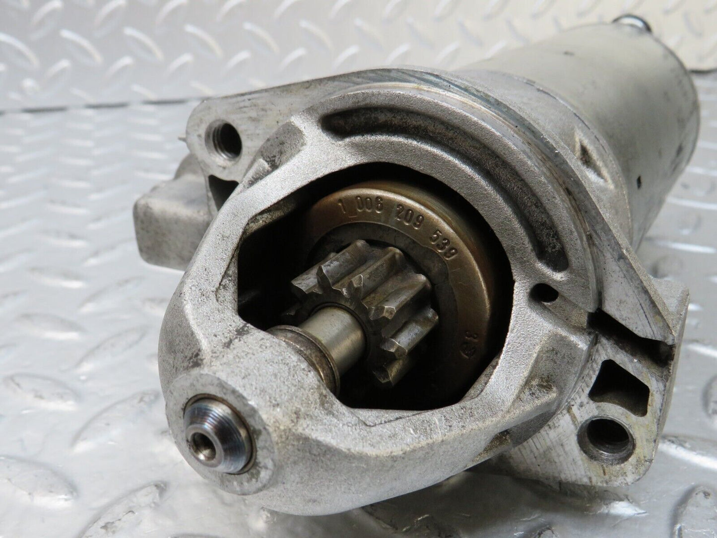 25764 Mercedes-Benz W124 280E Starter Motor Bosch 1005821684 0001110091