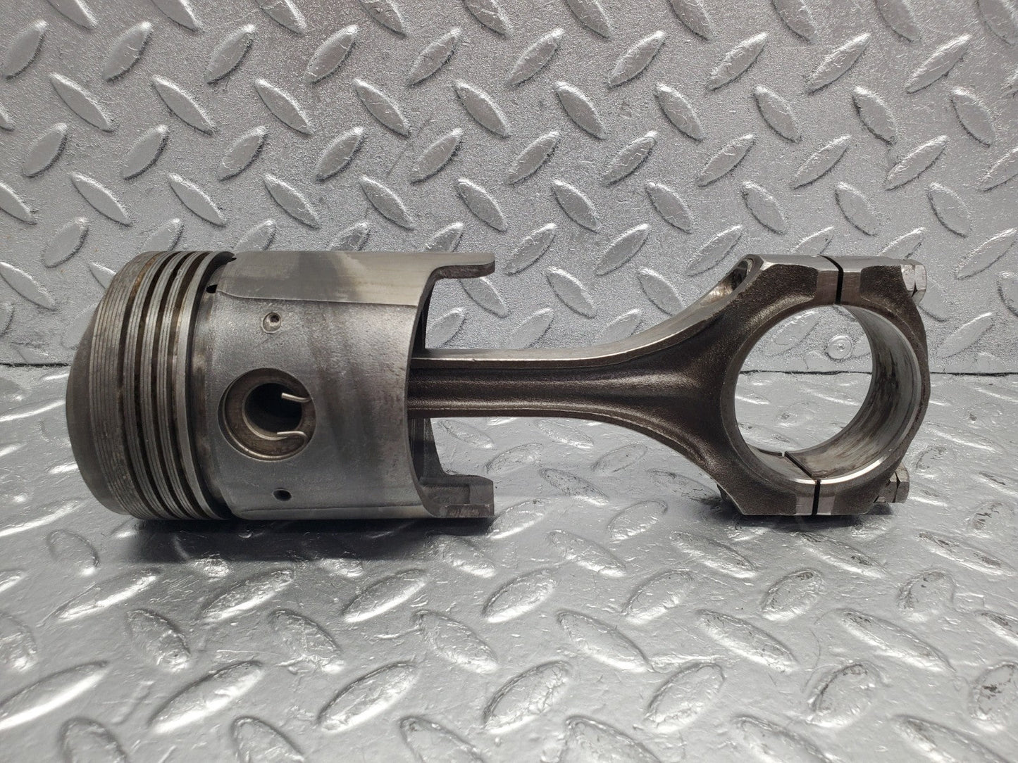 W112 piston with connecting rod used OEM