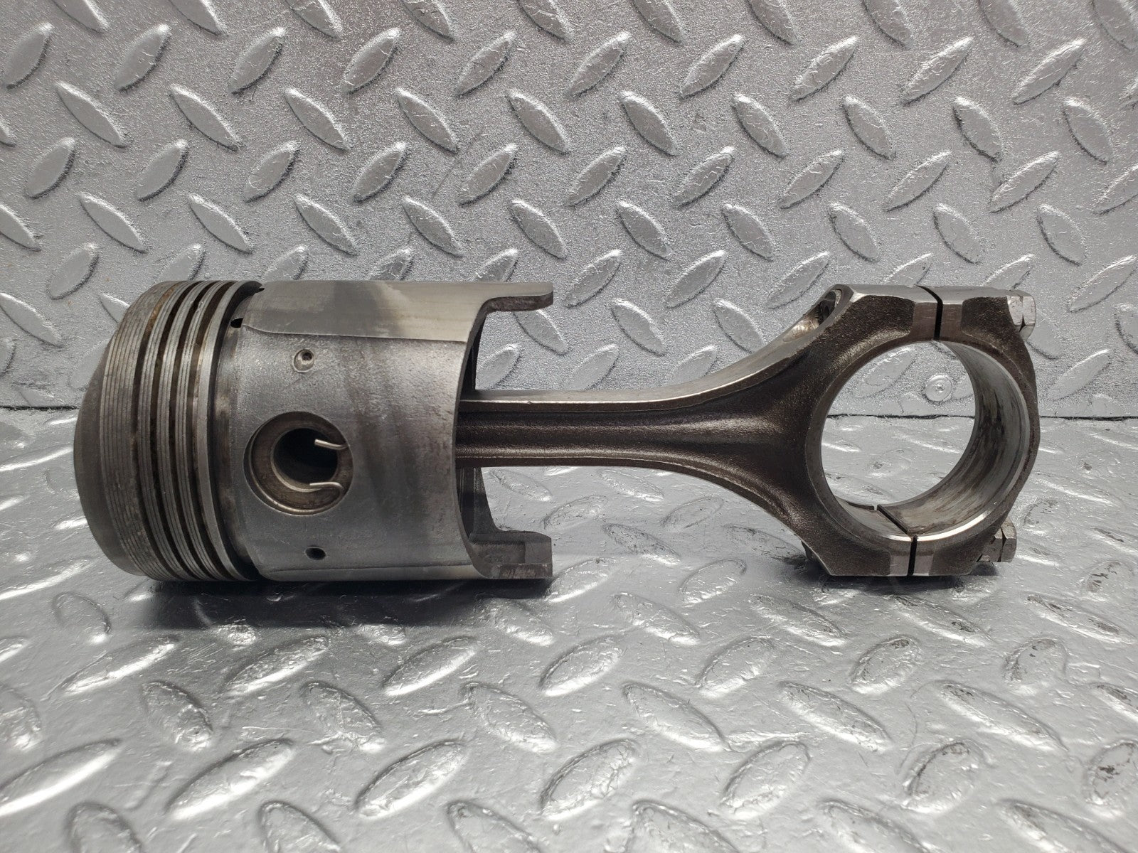 W112 piston with connecting rod used OEM