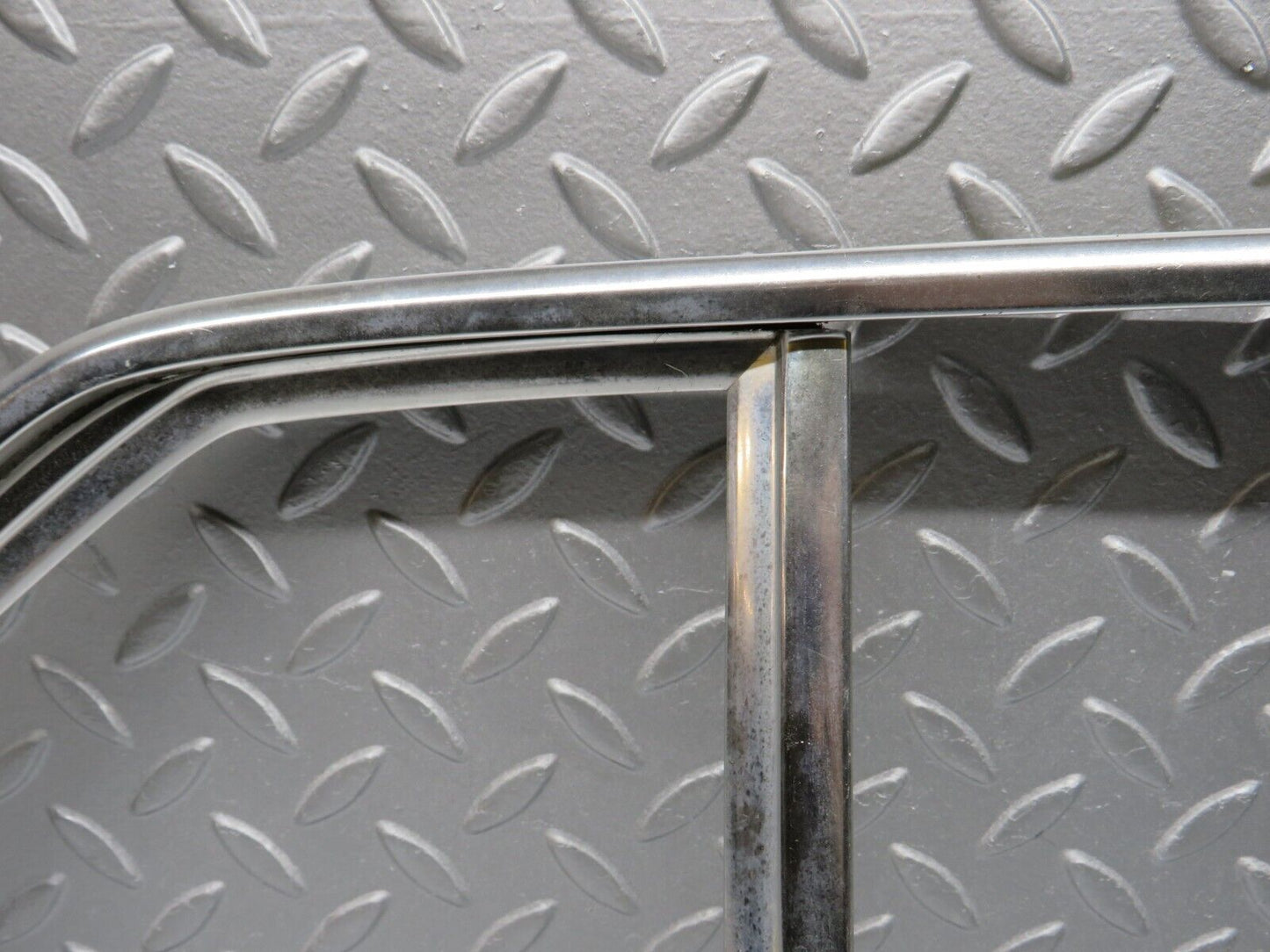 40197 Mercedes-Benz R107 Hardtop Side Window Chrome Moulding Trim Right