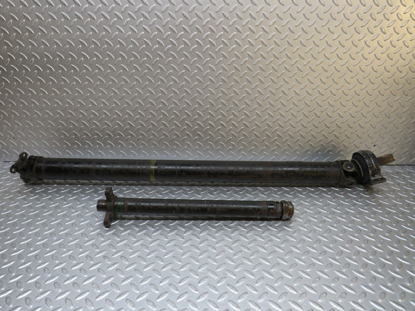 37588 Mercedes-Benz W109 300SEL Prop Shaft 1084130112