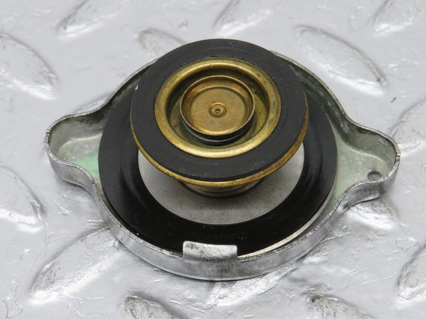 34317 Mercedes-Benz C126 380SEC Coupe Radiator Cap