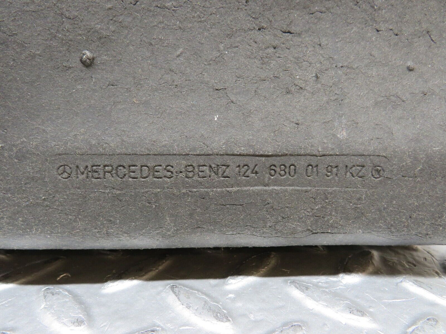 31343 Mercedes-Benz S124 220TE Wagon Glove Box 1246800191
