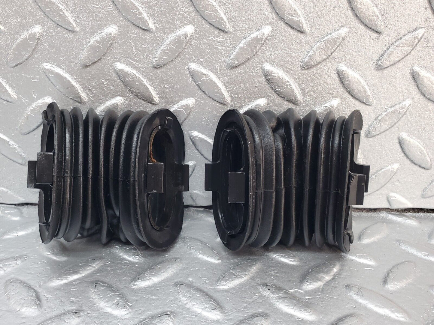 45681 Mercedes-Benz W126 420SE Rear Door Wire Protector Rubber 1268210597