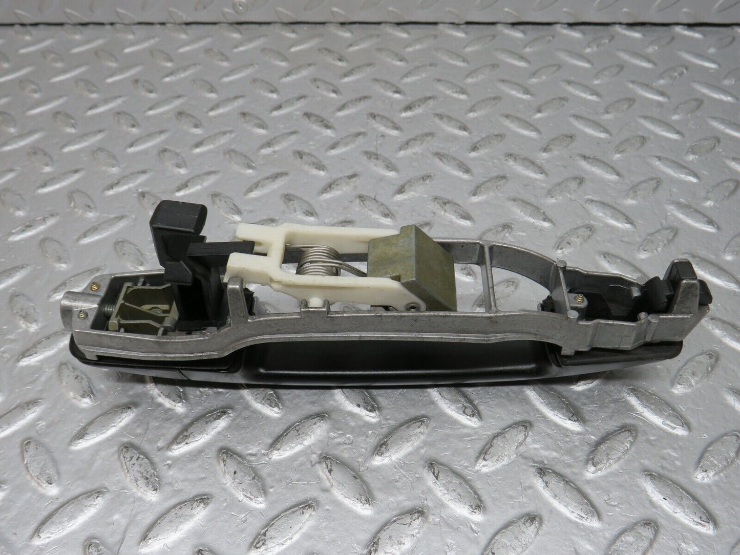 33421 Mercedes-Benz W202 C180 Rear Left Exterior Door Handle