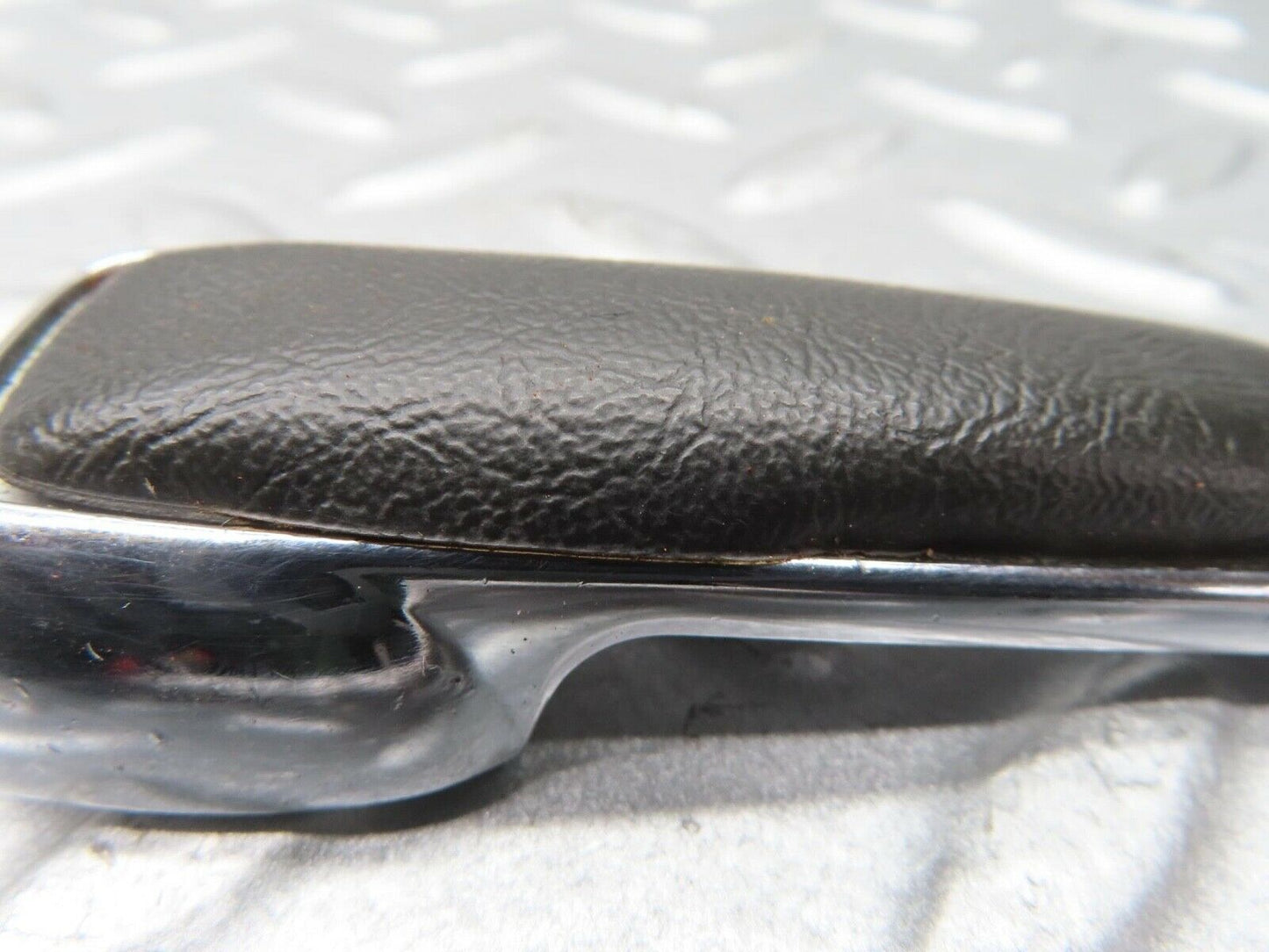13125 Mercedes-Benz W111 220S Window Lifter Crank Handle