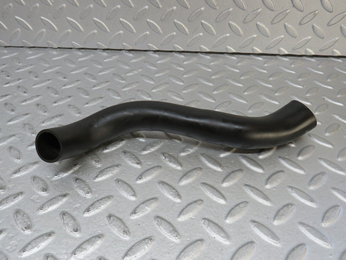 36523 Mercedes-Benz W201 190E 2.0L Water Drain Rubber Hose Pipe 2016280094