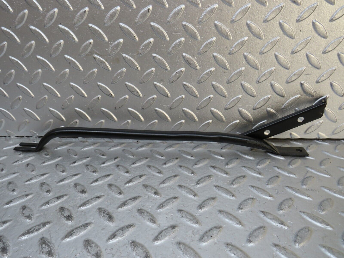 28789 Mercedes-Benz W123 230E Horn Bracket