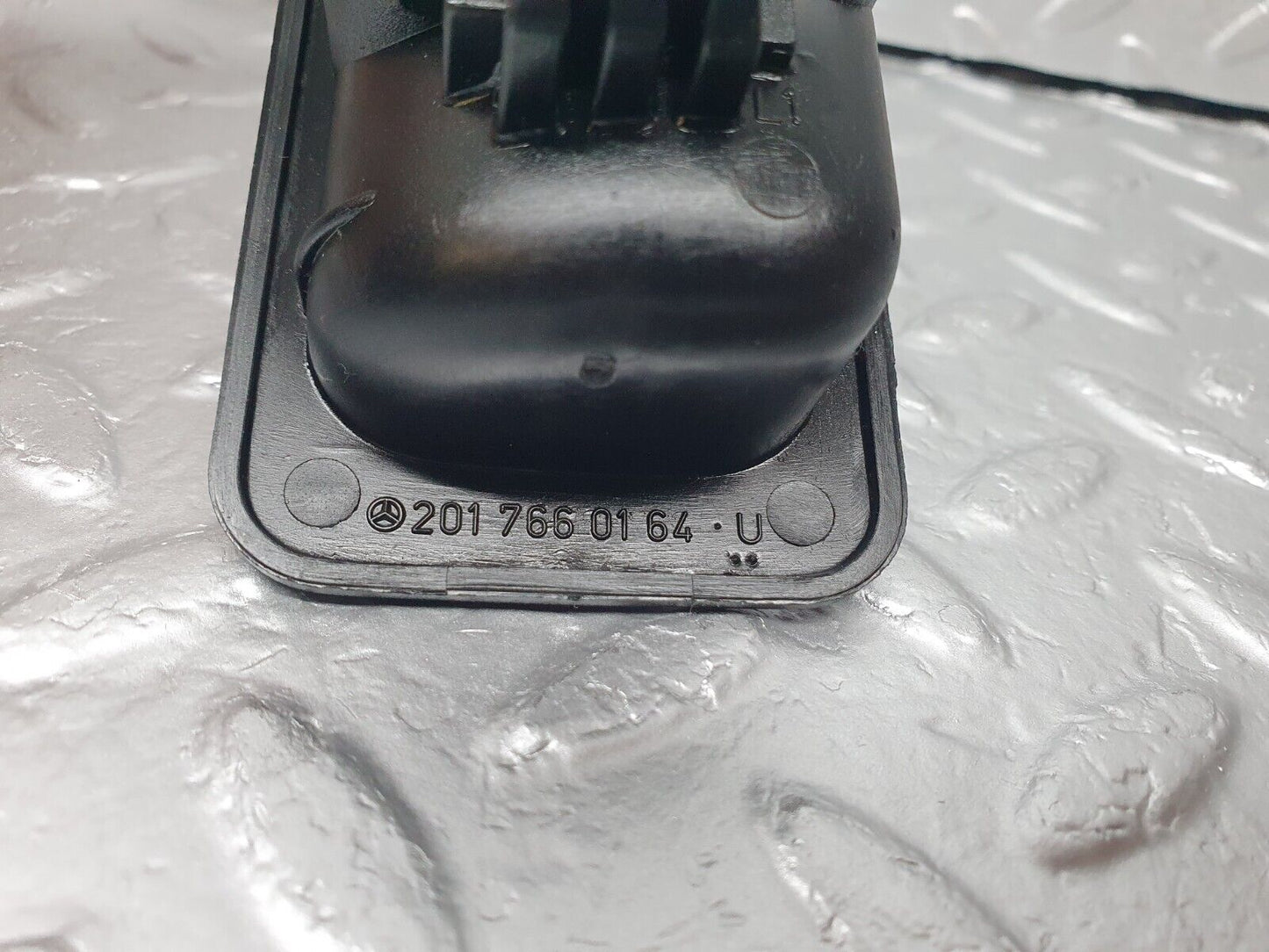 42779 Mercedes-Benz W201 190 2.0L Left Interior Door Handle 2017660164