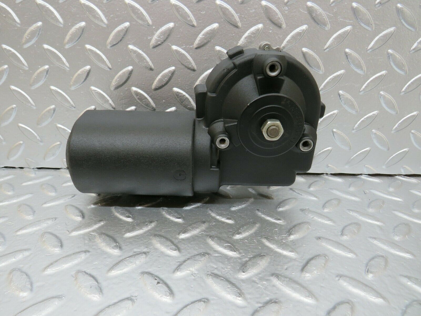 24392 Mercedes-Benz S124 220TE Wagon Wiper Motor Bosch 0390241410