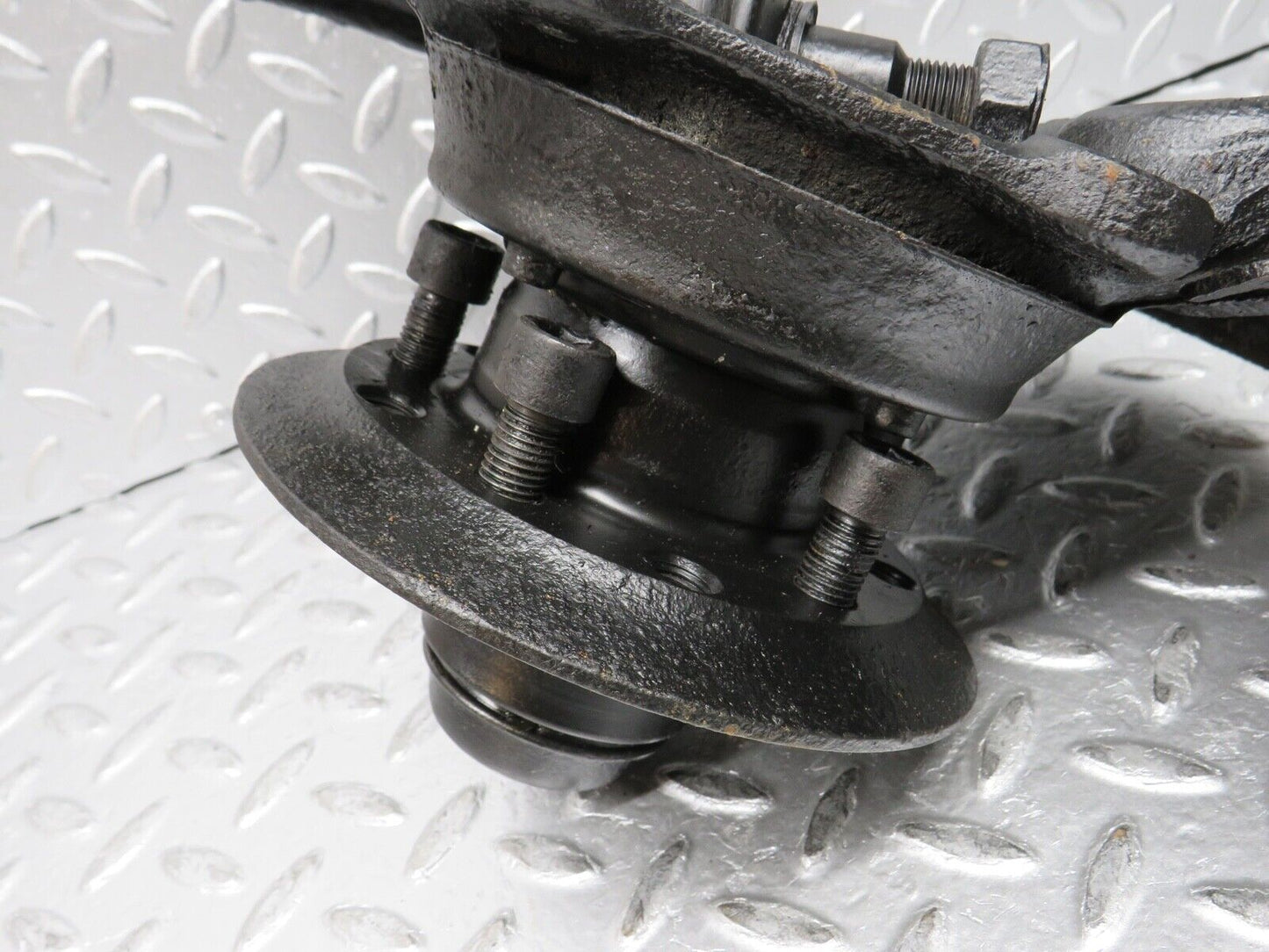 0386 Mercedes-Benz W108 280SE Complete Wheel Hub Front Right