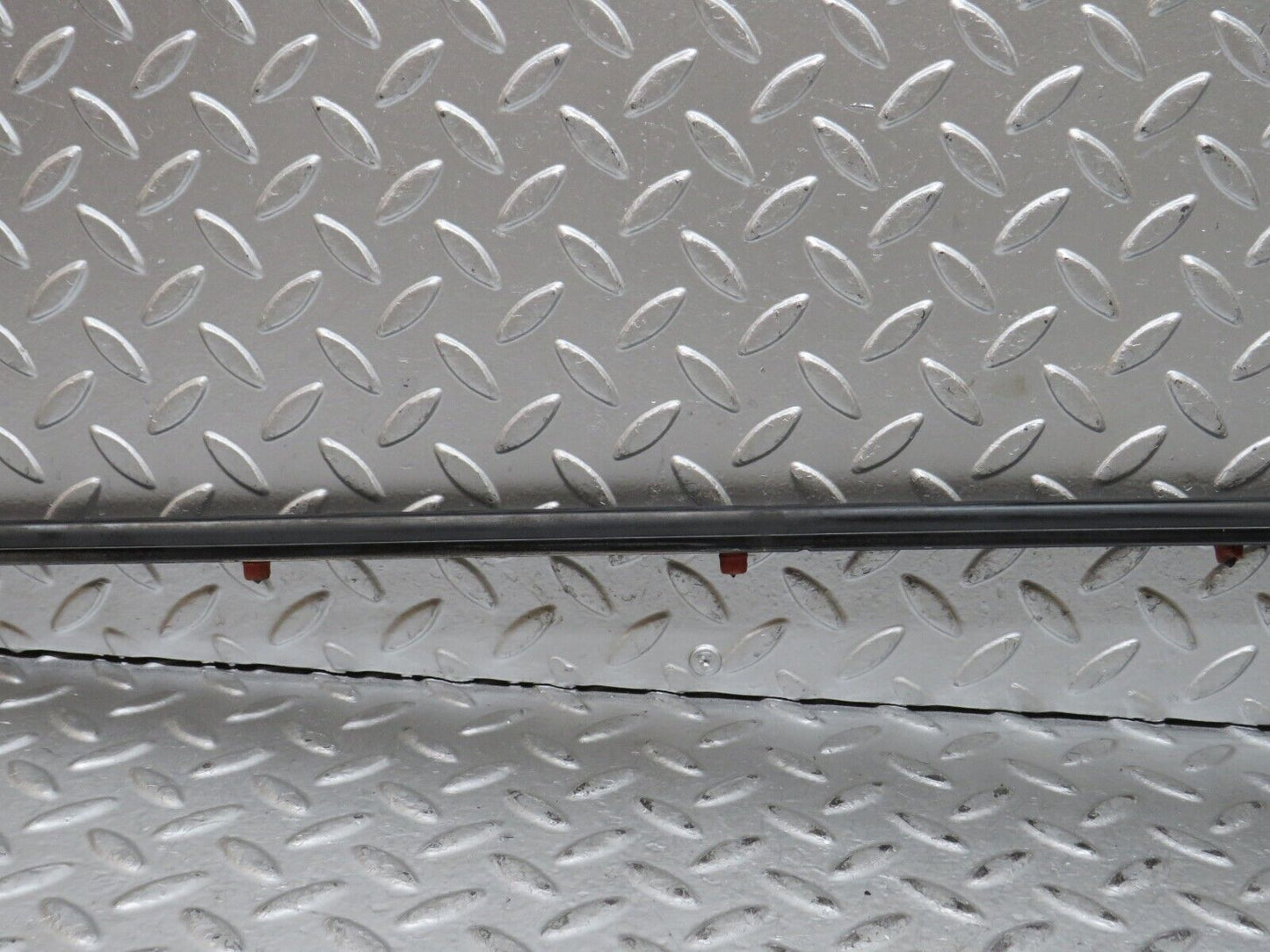28230 Mercedes-Benz S123 240D Wagon Rear Left Fender Centre Moulding Trim