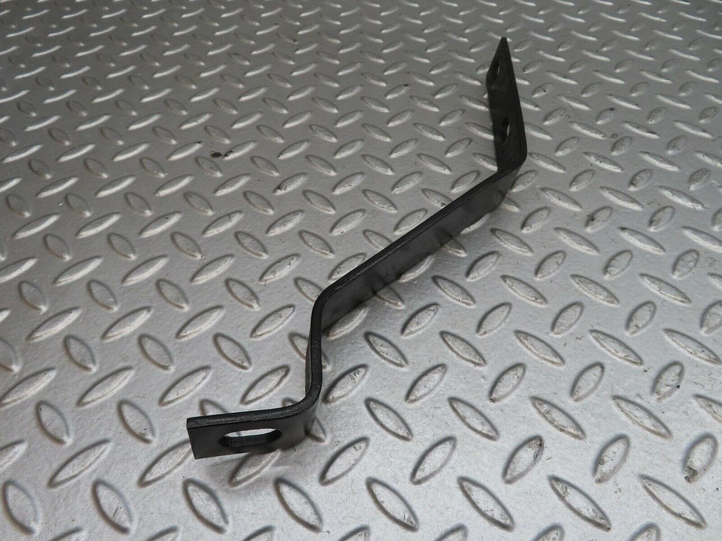 13882 Mercedes-Benz C107 280SLC Front Bumper Bracket