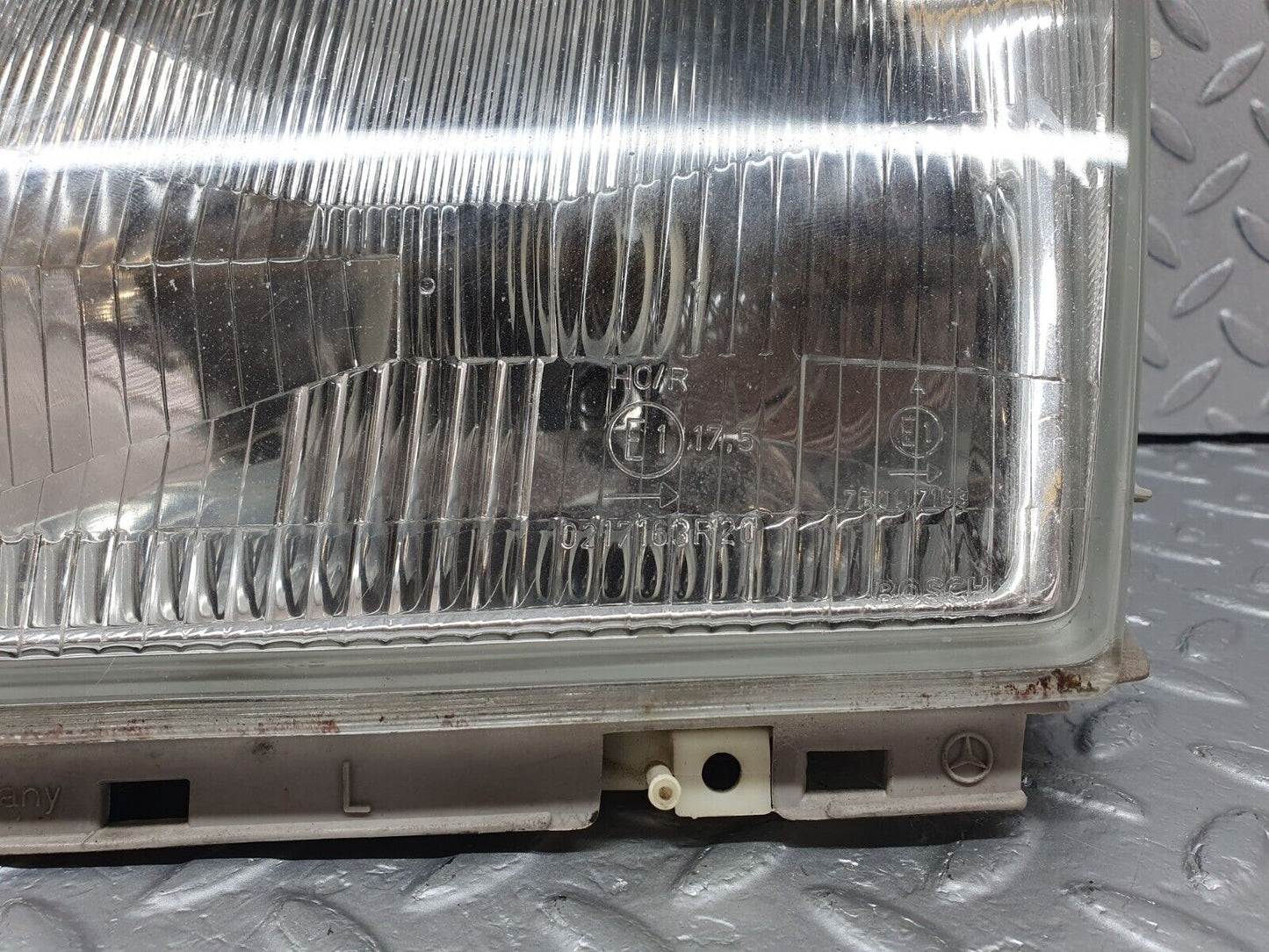 42403 Mercedes-Benz R129 320SL Coupe Headlight Bosch Left 0301090701 1298203761 1305621235