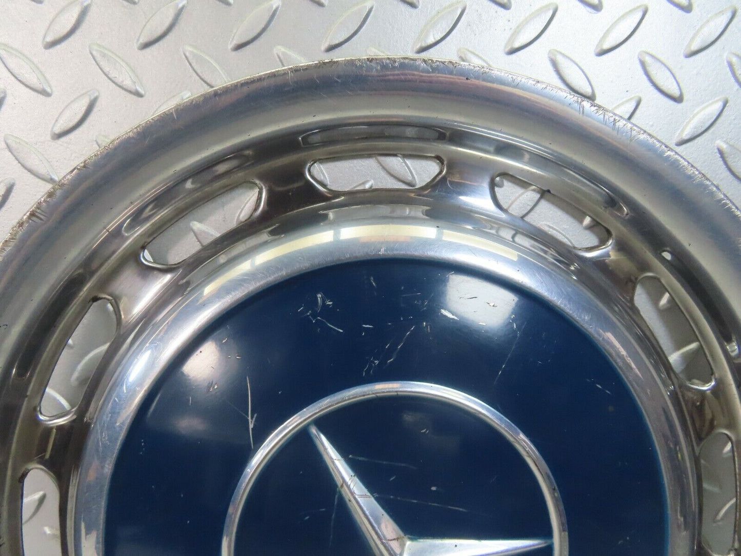 8399 Mercedes-Benz Vintage Wheel Trim Hub Cap 14"