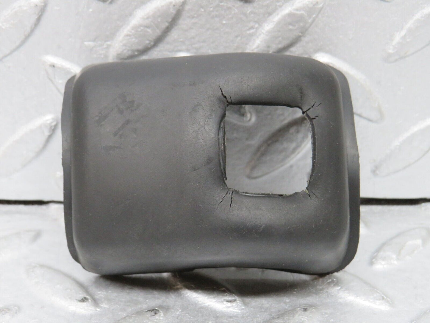 37436 Mercedes-Benz W109 300SEL Indicator Rubber Cover 1154620596
