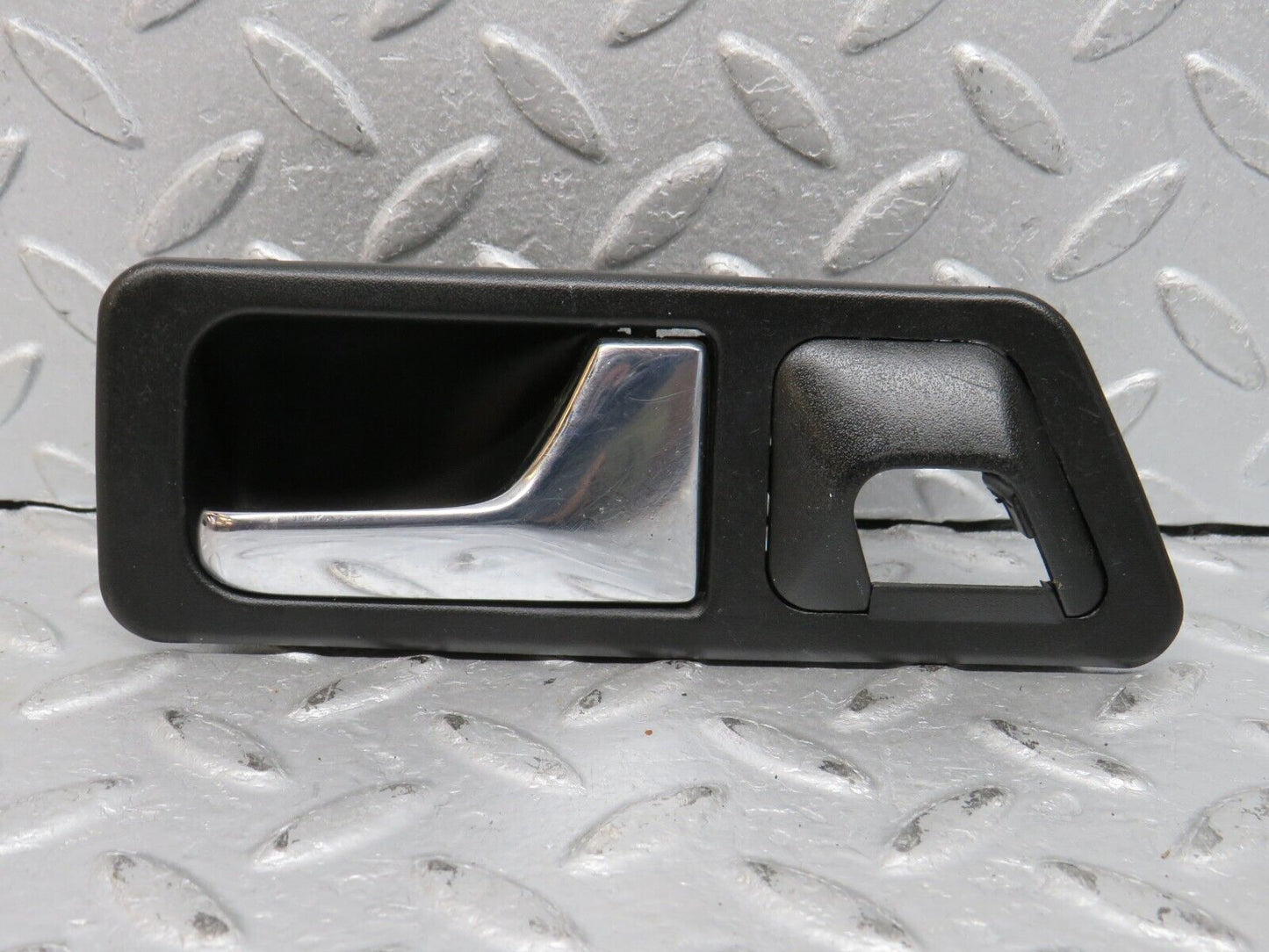 38722 Mercedes-Benz W201 190E 2.6L Right Interior Door Handle 2017660264