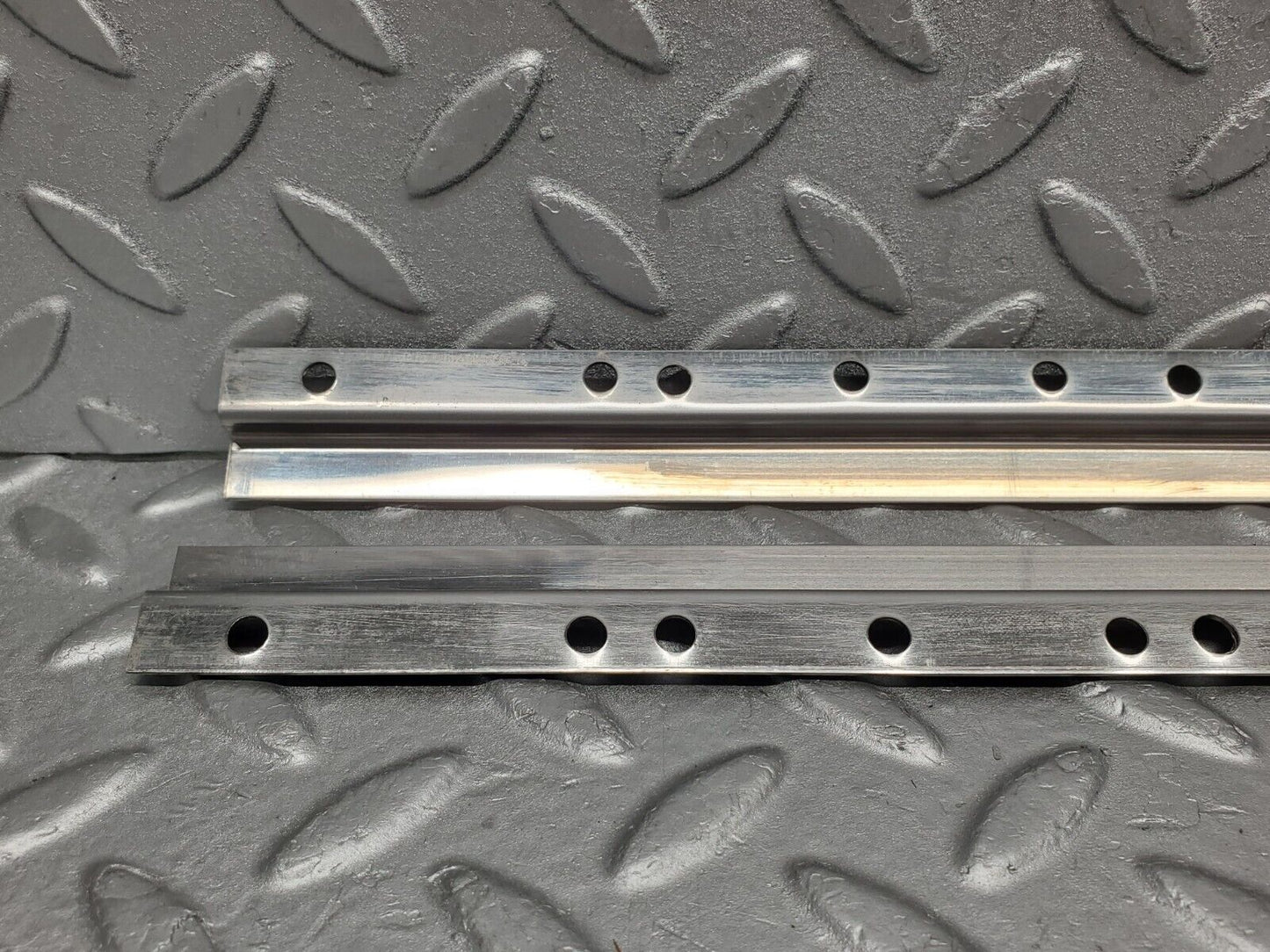 46677 Mercedes-Benz C123 280CE Coupe Sunroof Chrome Trim