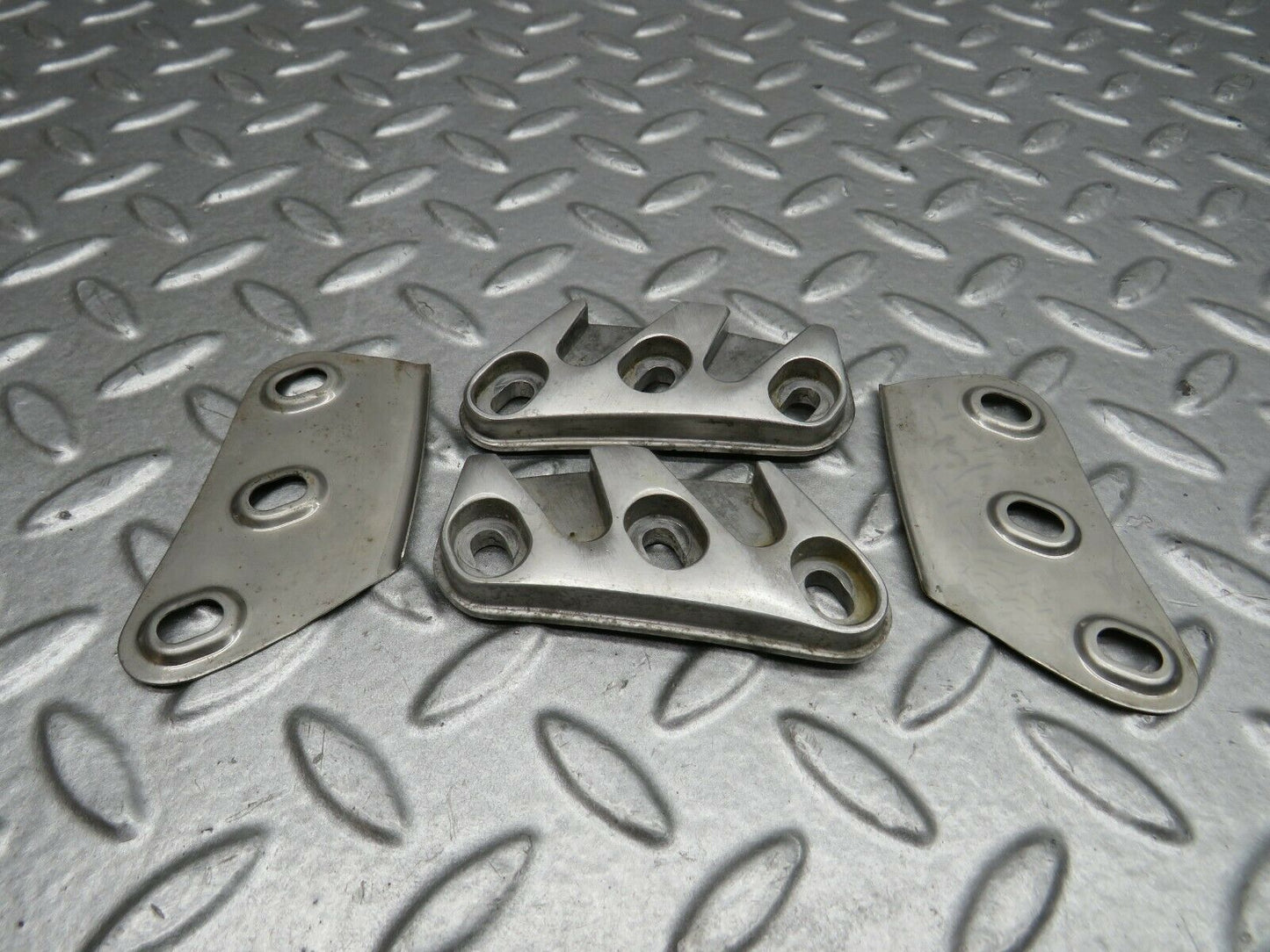 22284 Mercedes-Benz S123 280TE Wagon Tailgate Stop Pair