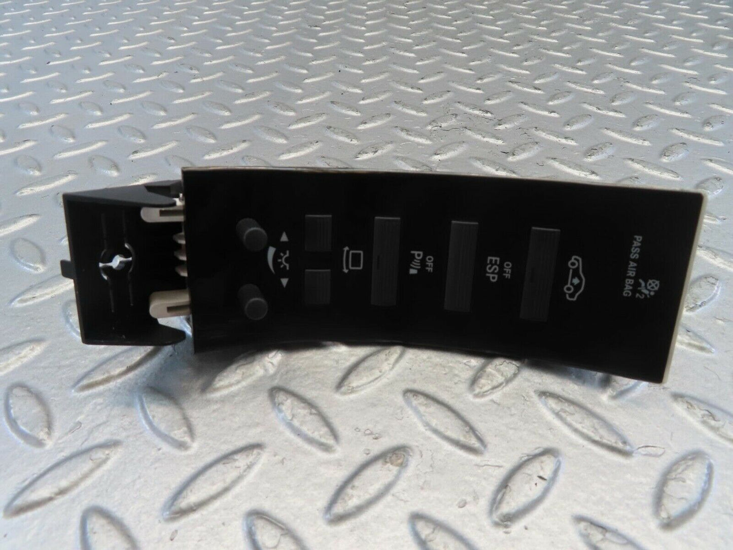 11075 Mercedes-Benz W221 S320 Instrument Cluster Switches