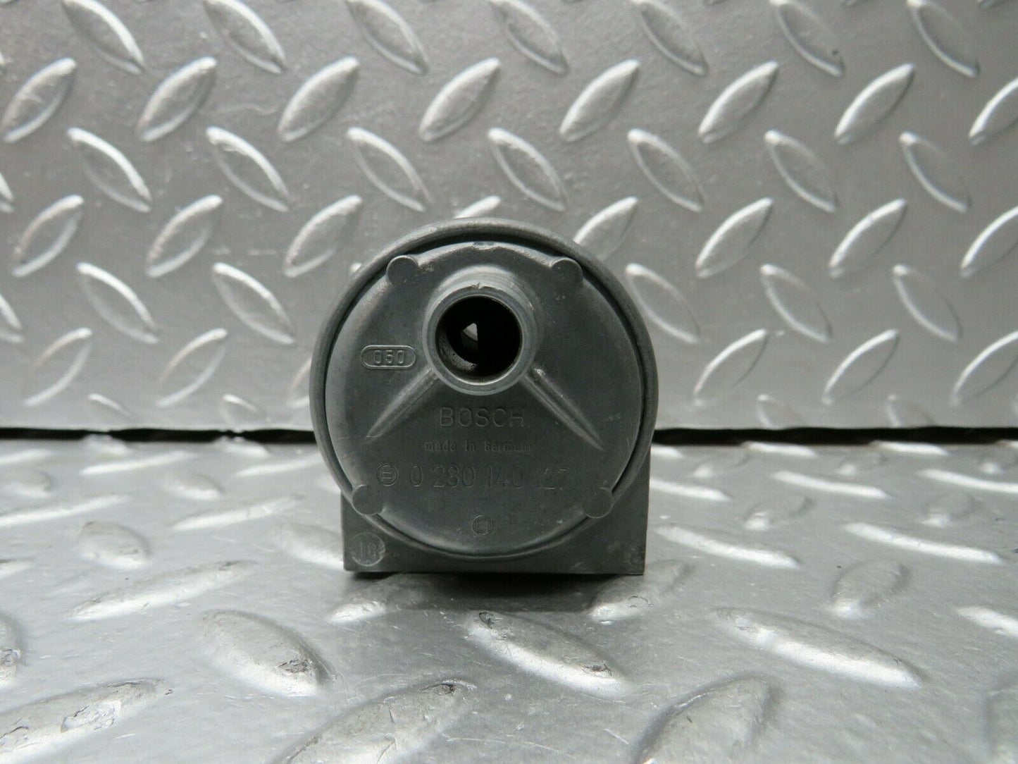 23083 Mercedes-Benz C123 230CE Coupe Auxiliary Air Valve Bosch 0280140127