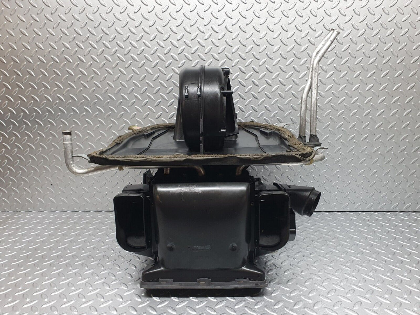 41376 Mercedes-Benz W124 200E Heater Blower Box Housing Behr 1248304062